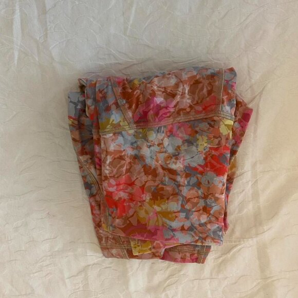 Women Lululemon Align Pant 25" Inflorescence Multi Size 4 - Picture 4 of 5